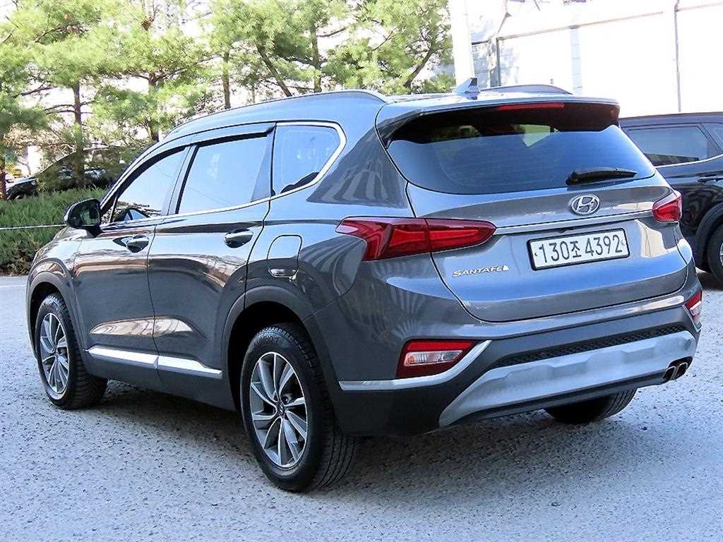 HYUNDAI Santa Fe - Vista 3