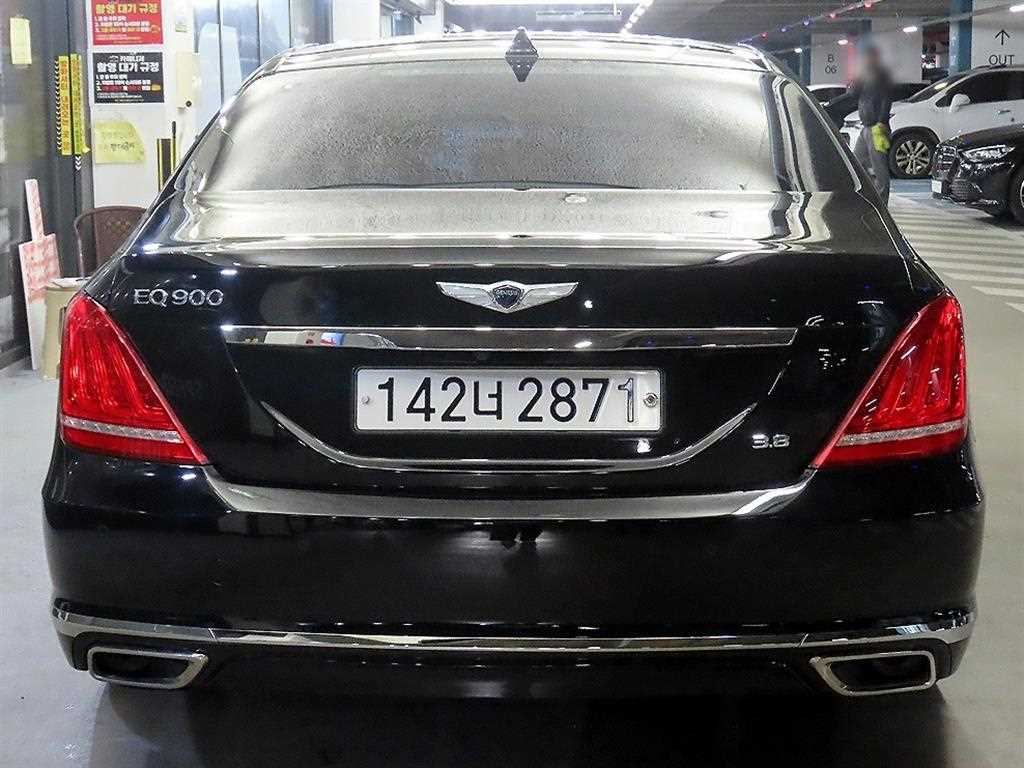 Genesis EQ900 - Vista 5