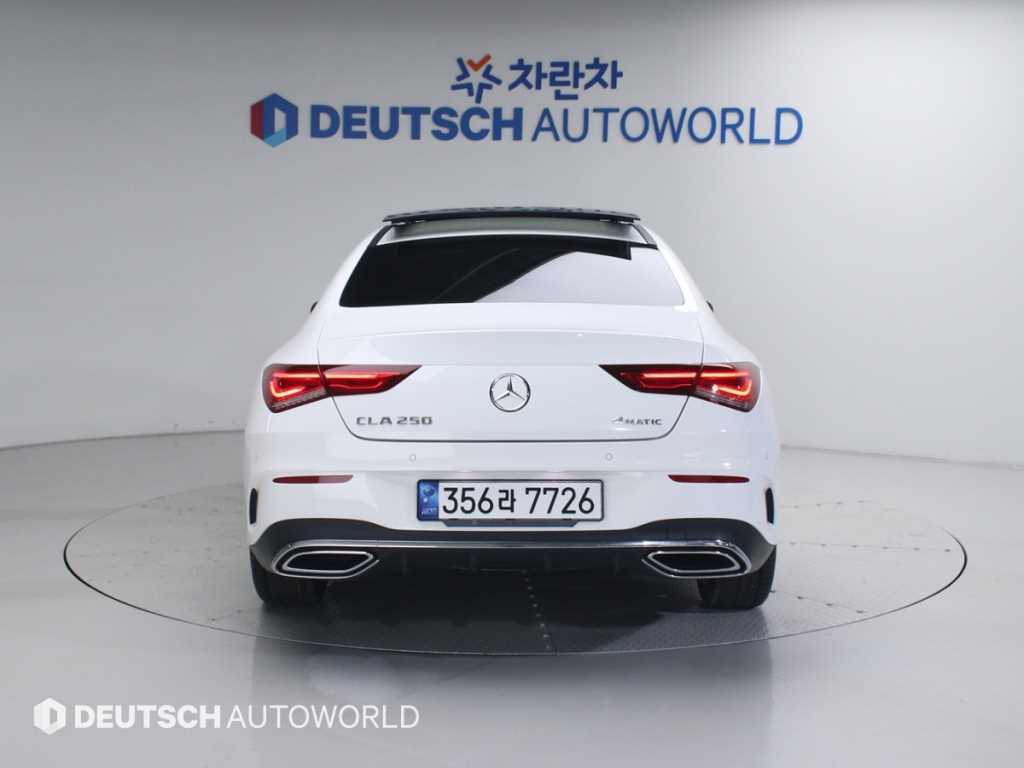 Mercedes Benz CLA Class - Vista 4