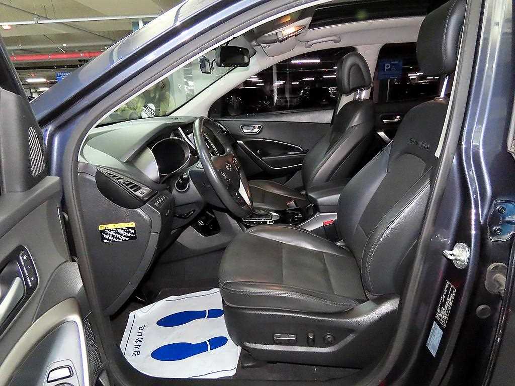 HYUNDAI Santa Fe - Vista 6