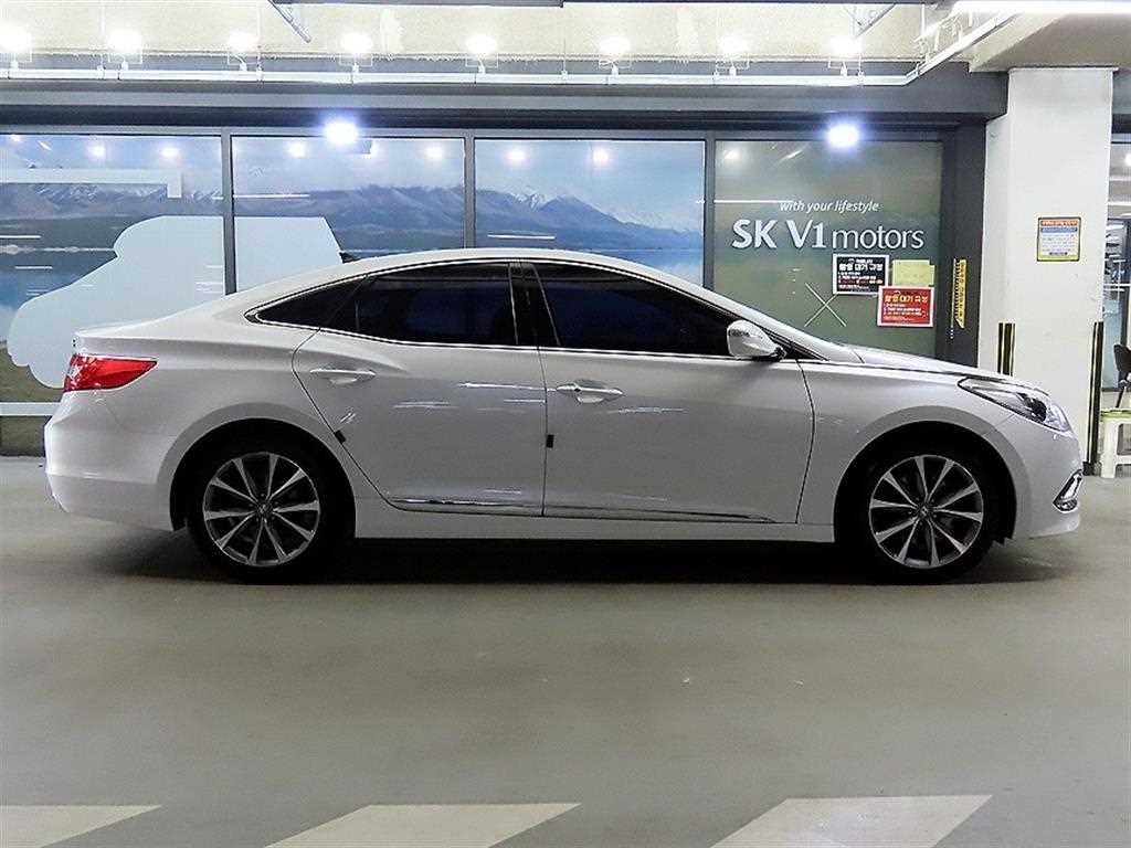 HYUNDAI Grandeur - Vista 3