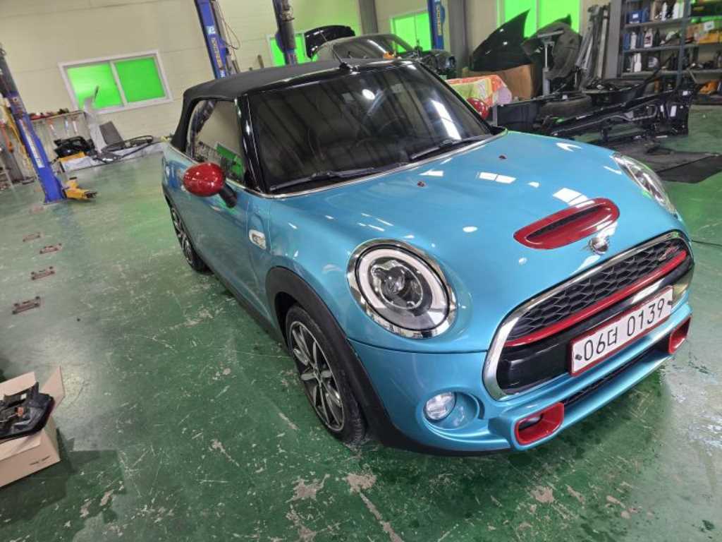 Mini Cooper Convertible - Vista 3