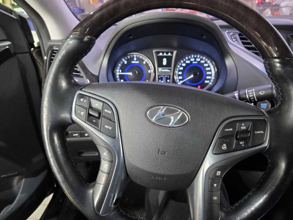 HYUNDAI Grandeur - Vista 4