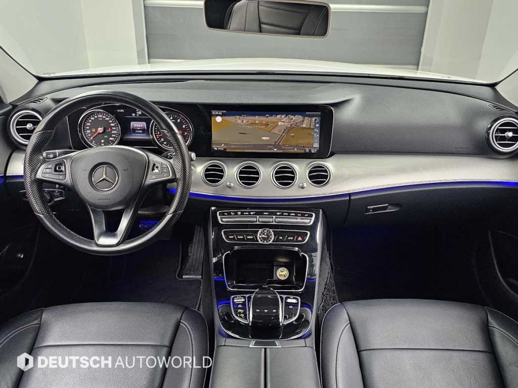 Mercedes Benz E class - Vista 7