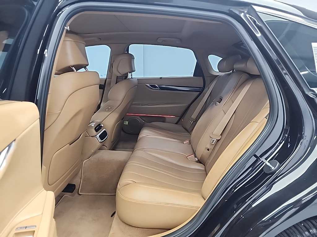 Genesis G80 - Vista 12