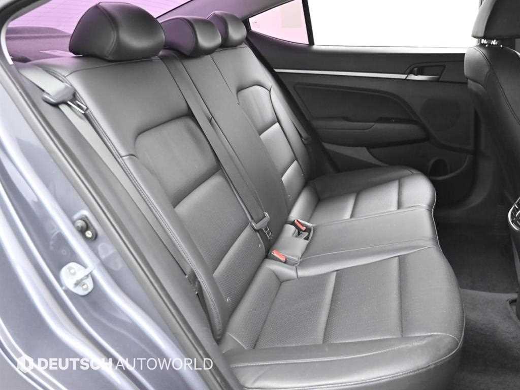 HYUNDAI Avante - Vista 12