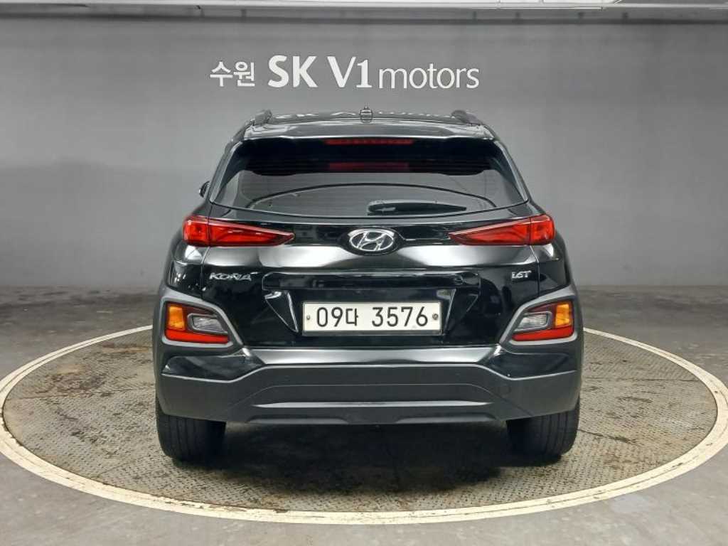 HYUNDAI Kona - Vista 5
