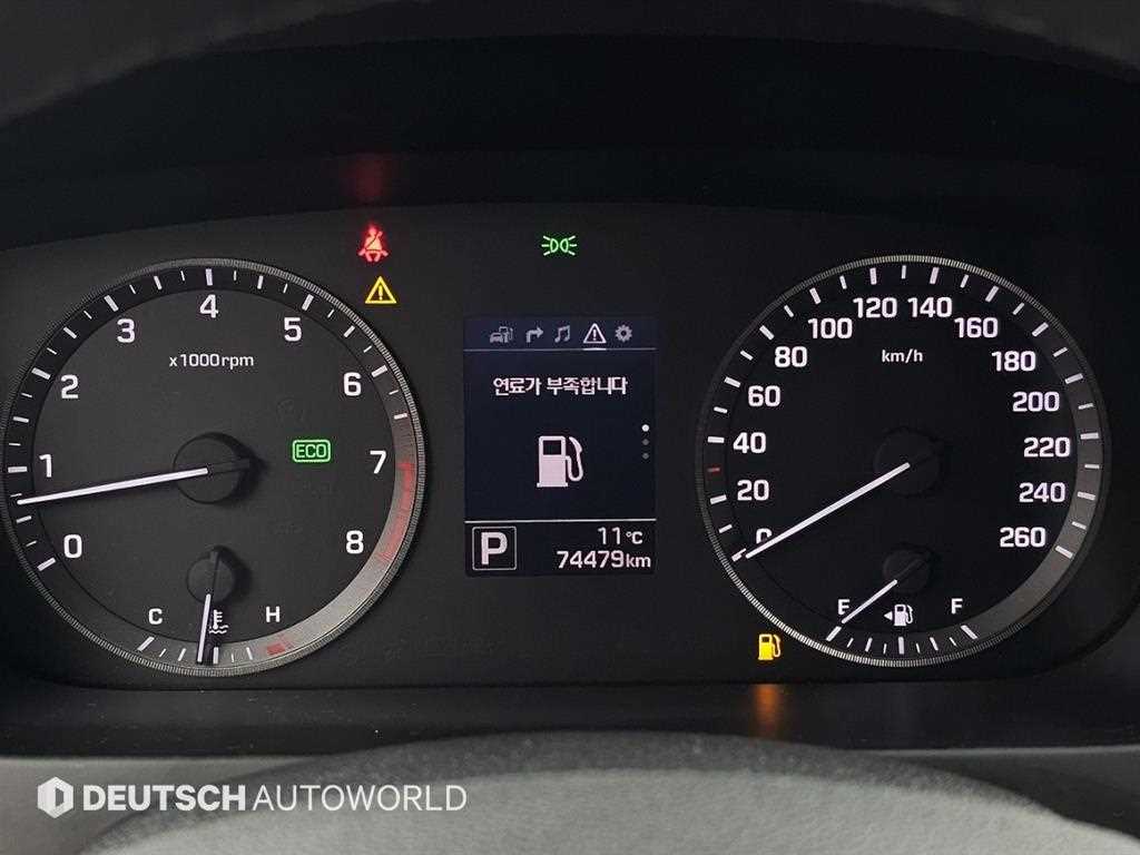 HYUNDAI Sonata - Vista 8