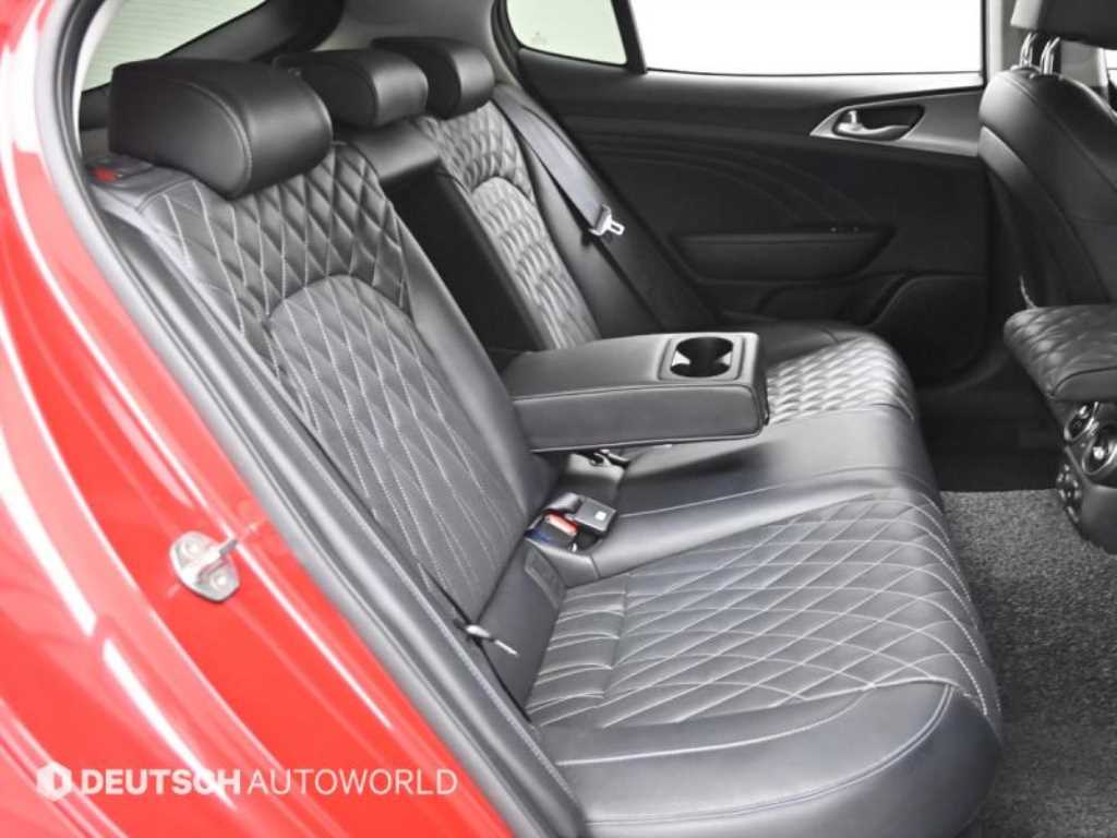 KIA Stinger - Vista 12