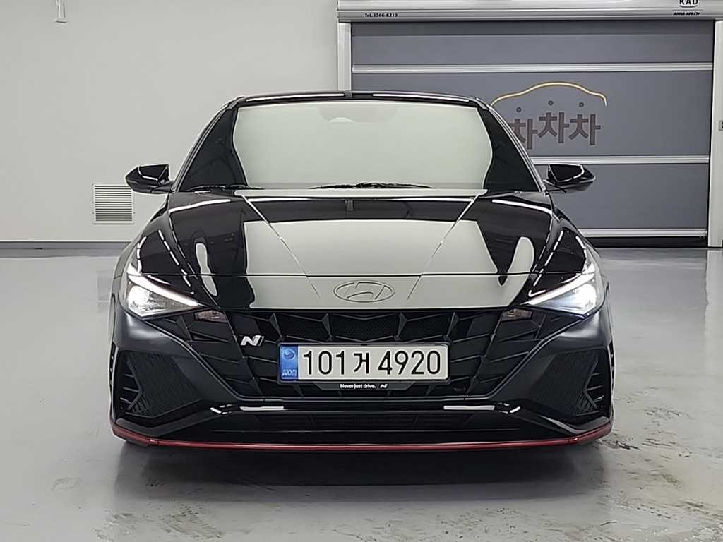 HYUNDAI Avante - Vista 2