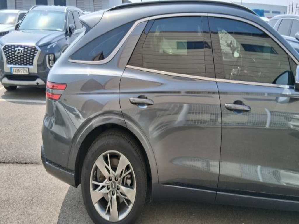 Genesis GV70 - Vista 4