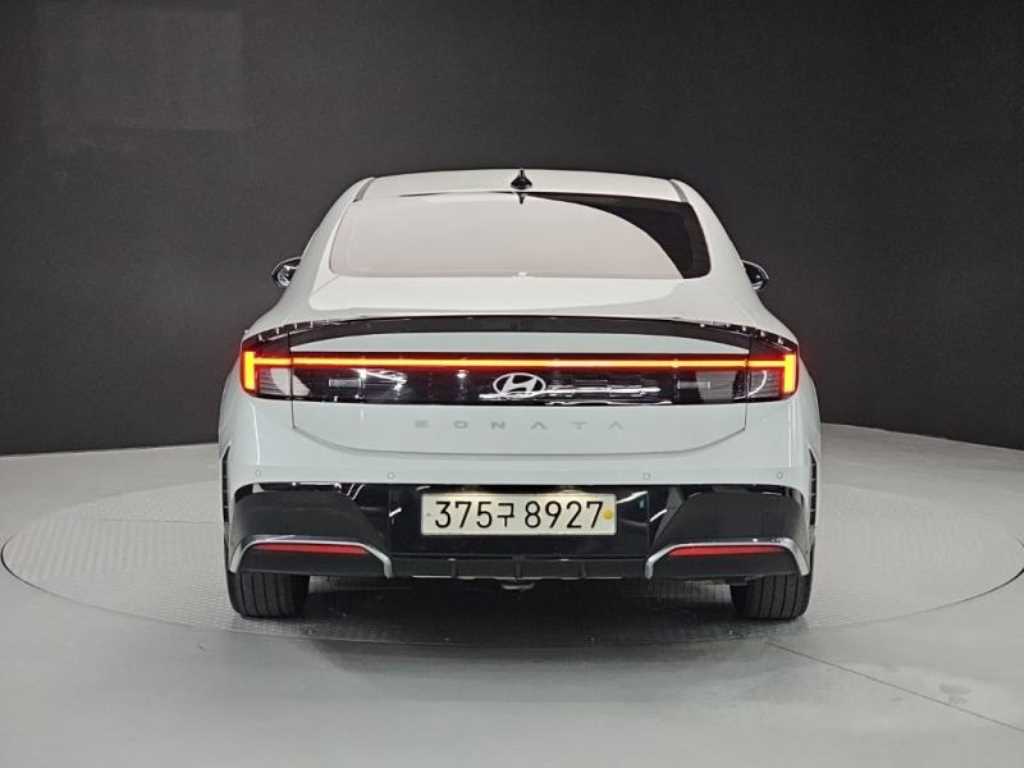 HYUNDAI Sonata - Vista 4