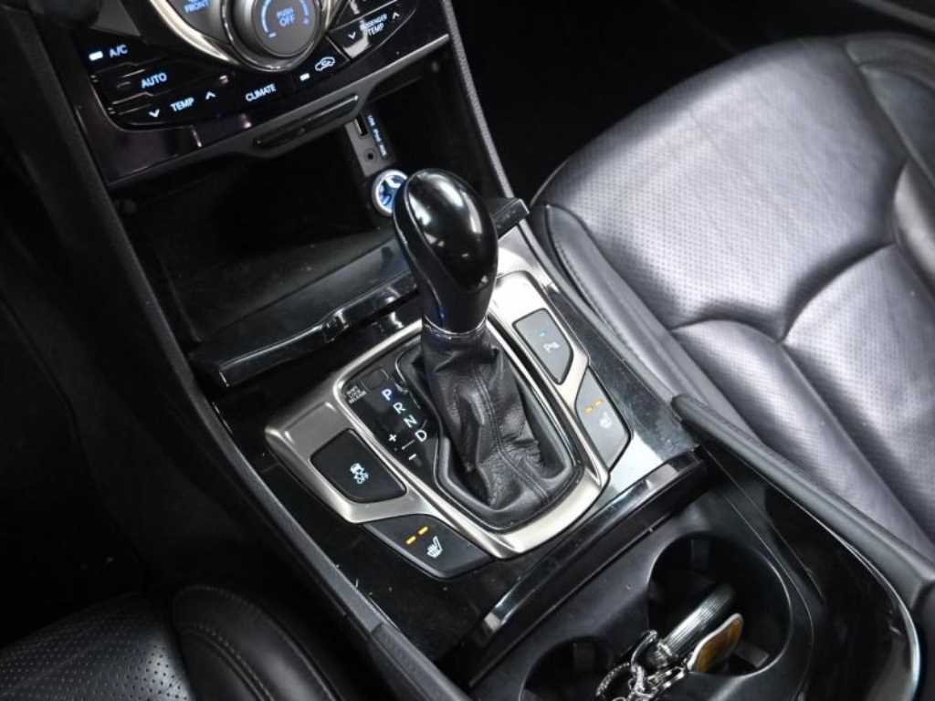 HYUNDAI Grandeur - Vista 9