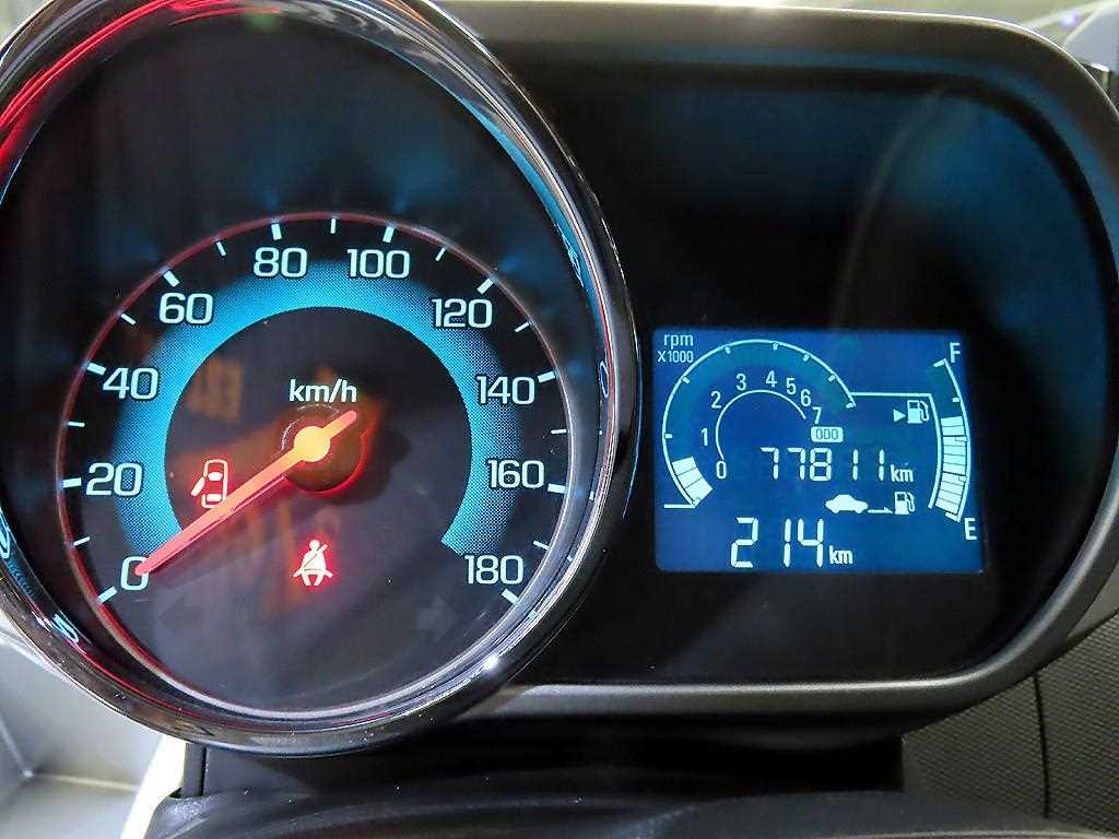 Chevrolet Spark - Vista 8