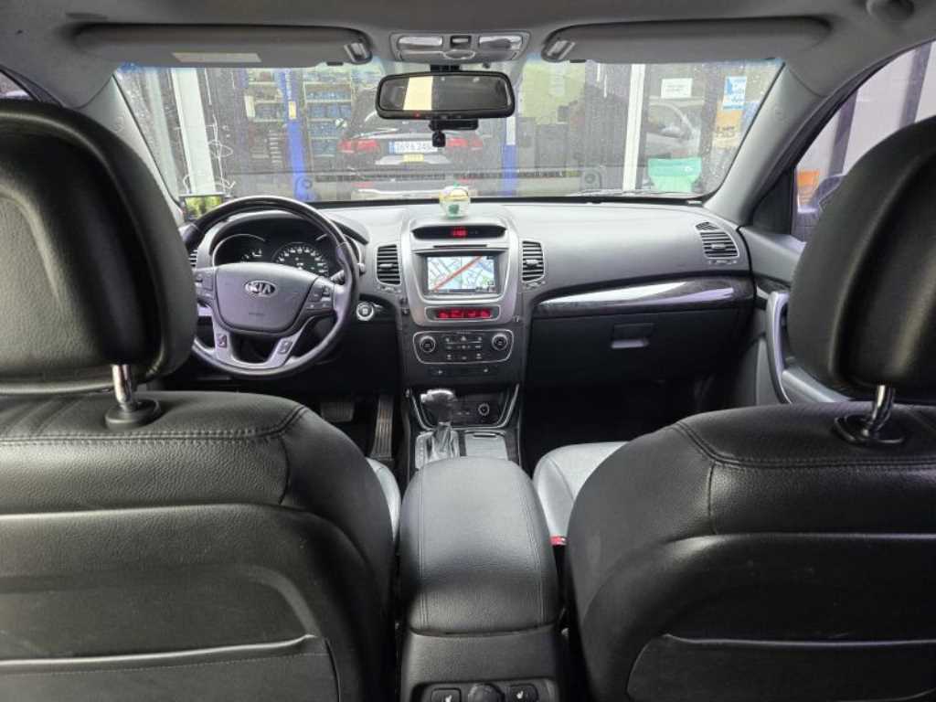 KIA Sorento - Vista 11