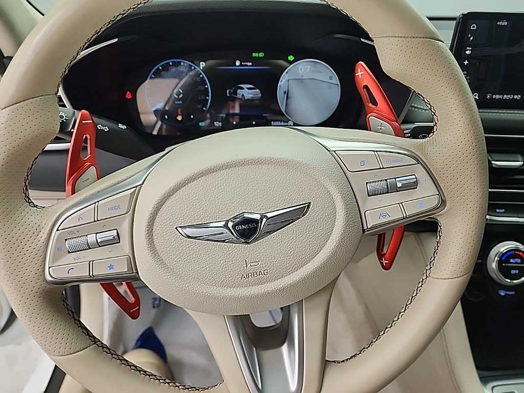 Genesis G70 - Vista 9