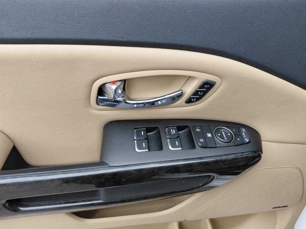 KIA Carnival - Vista 5