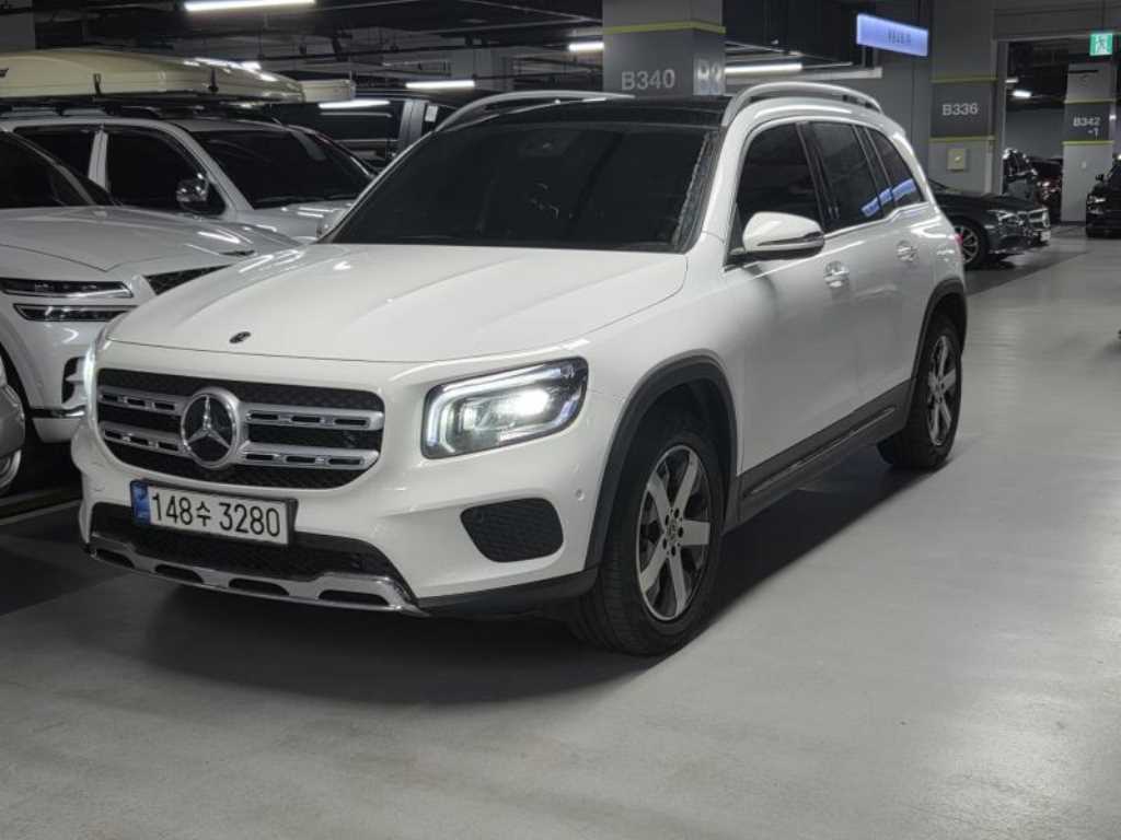 Mercedes Benz GLB Class - Vista 2