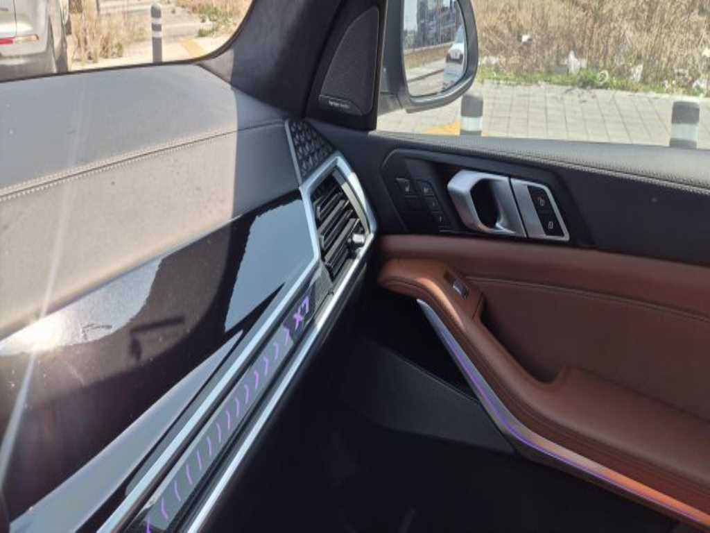 BMW X7 - Vista 11