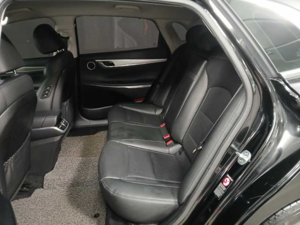 HYUNDAI Grandeur - Vista 7