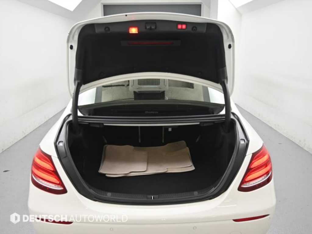 Mercedes Benz E class 2018 Blanco - Importación desde Corea - HF Imports Iquique - Foto 19