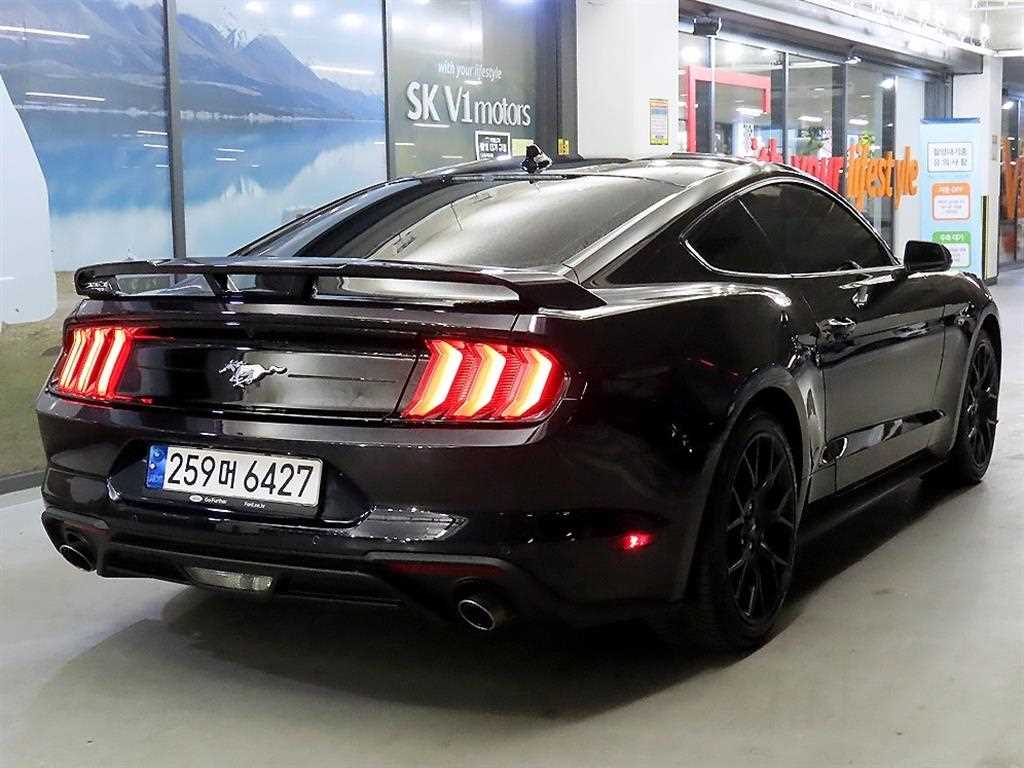 Ford Mustang - Vista 4
