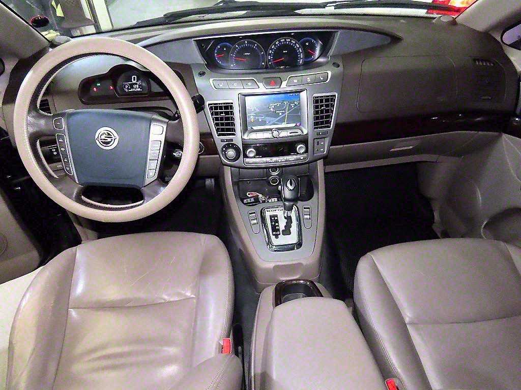 Ssangyong Korando - Vista 11