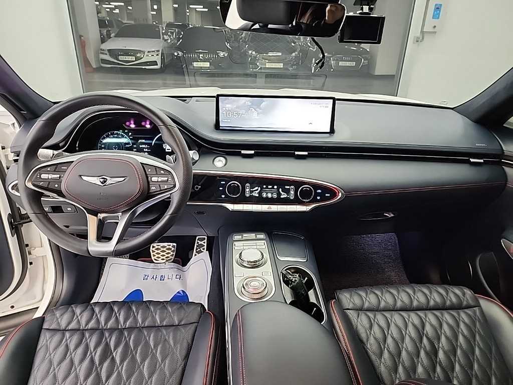 Genesis GV70 - Vista 7