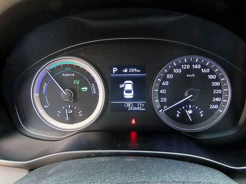 HYUNDAI Grandeur - Vista 9