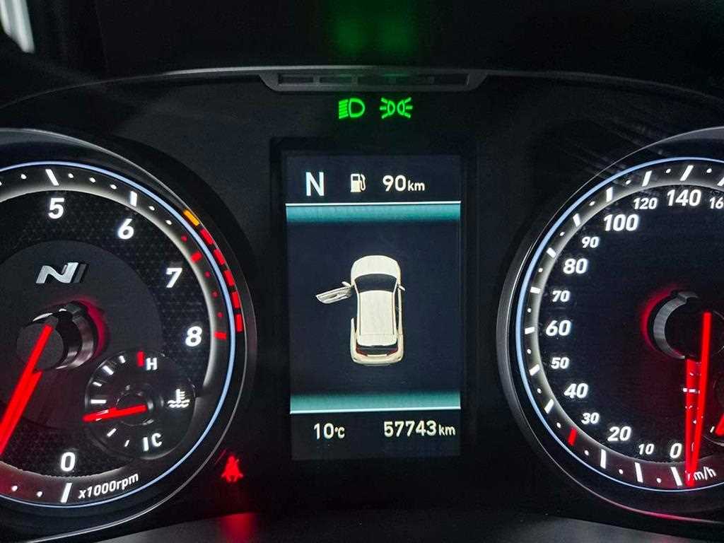 HYUNDAI Veloster - Vista 8