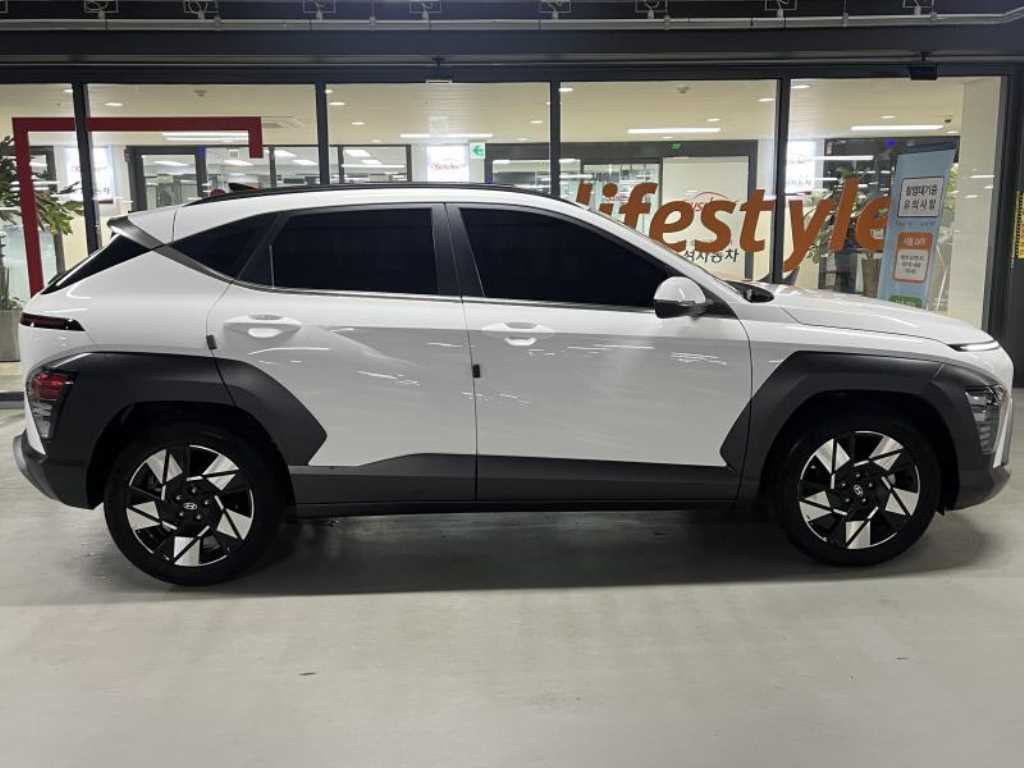 HYUNDAI Kona - Vista 3