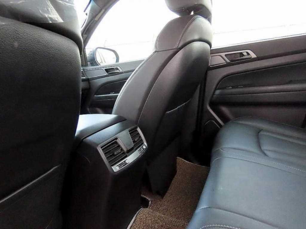 Ssangyong Rexton 2023 Verde - Importación desde Corea - HF Imports Iquique - Foto 18