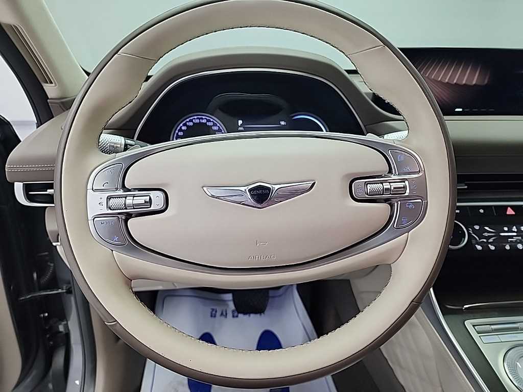 Genesis GV80 - Vista 9