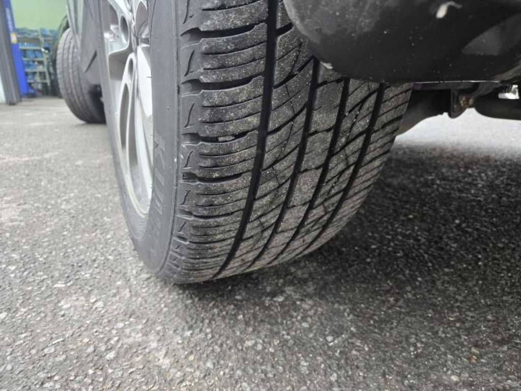 KIA Sorento - Vista 8