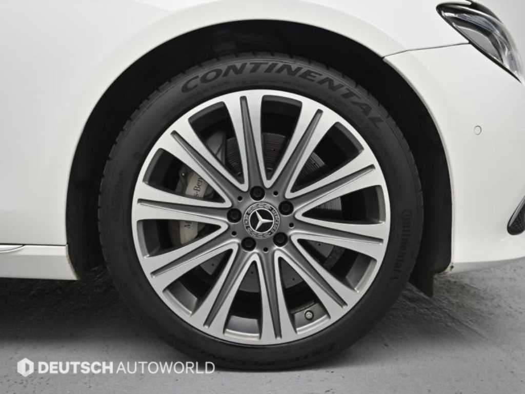 Mercedes Benz E class - Vista 6