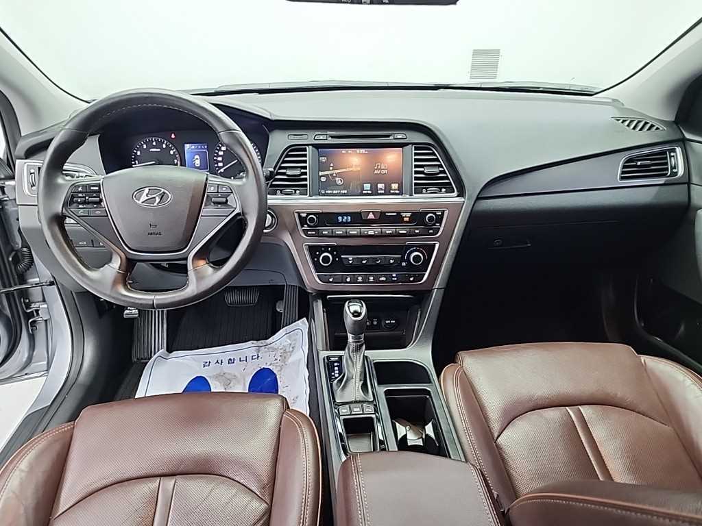 HYUNDAI Sonata - Vista 7
