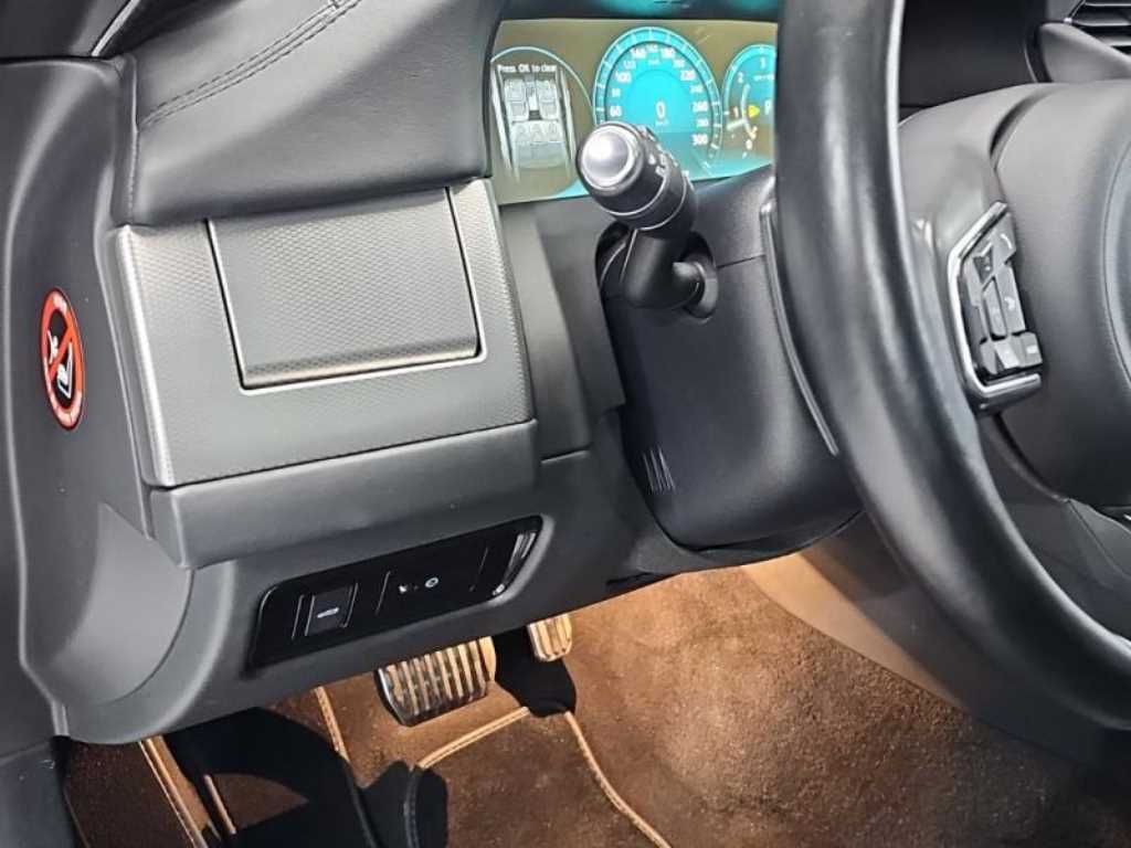 Jaguar XF - Vista 11