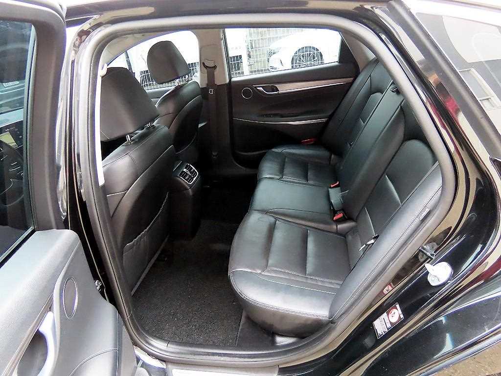 HYUNDAI Grandeur - Vista 6