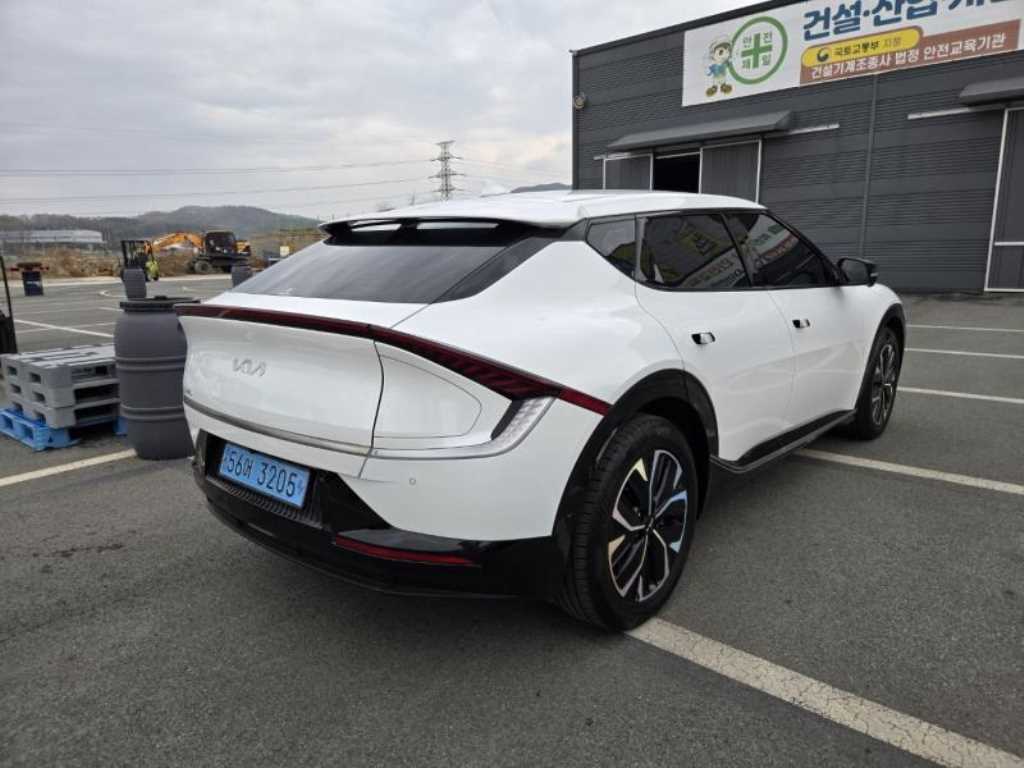 KIA EV6 - Vista 4
