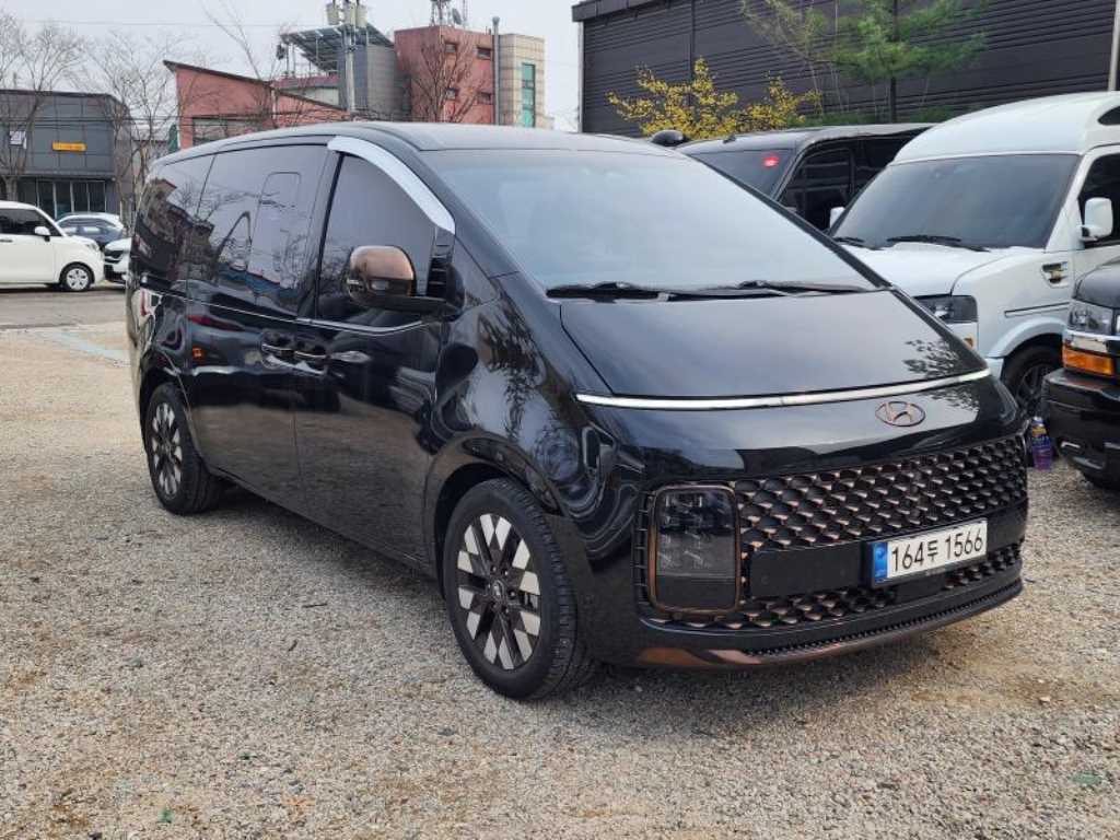 HYUNDAI Staria - Vista 3