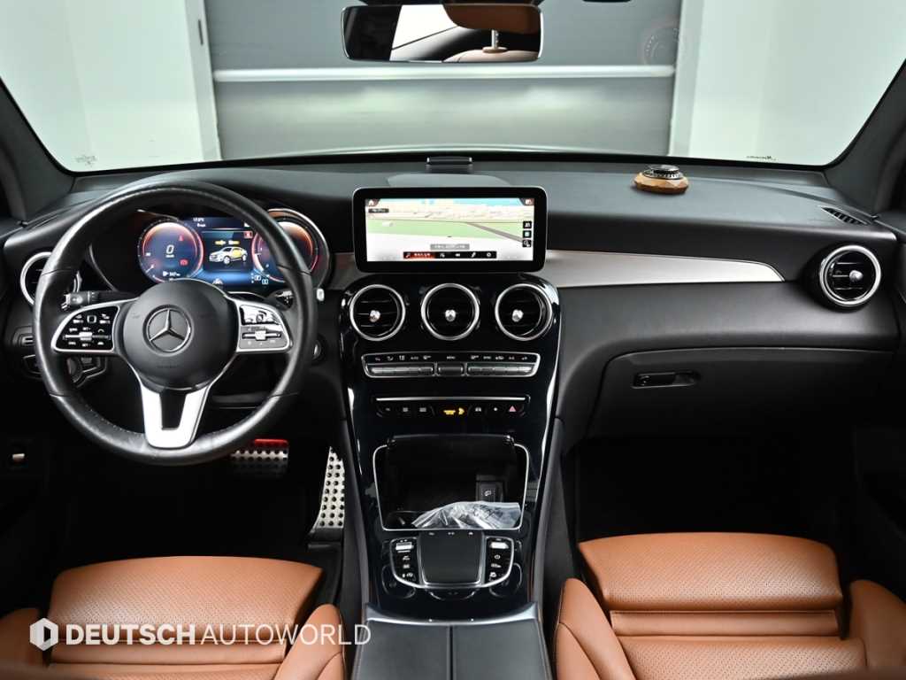 Mercedes Benz GLC Class - Vista 7