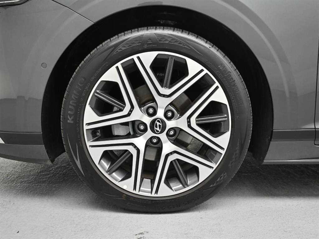 HYUNDAI Grandeur - Vista 5