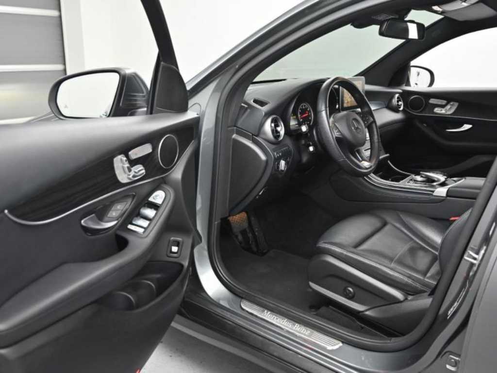 Mercedes Benz GLC Class - Vista 11