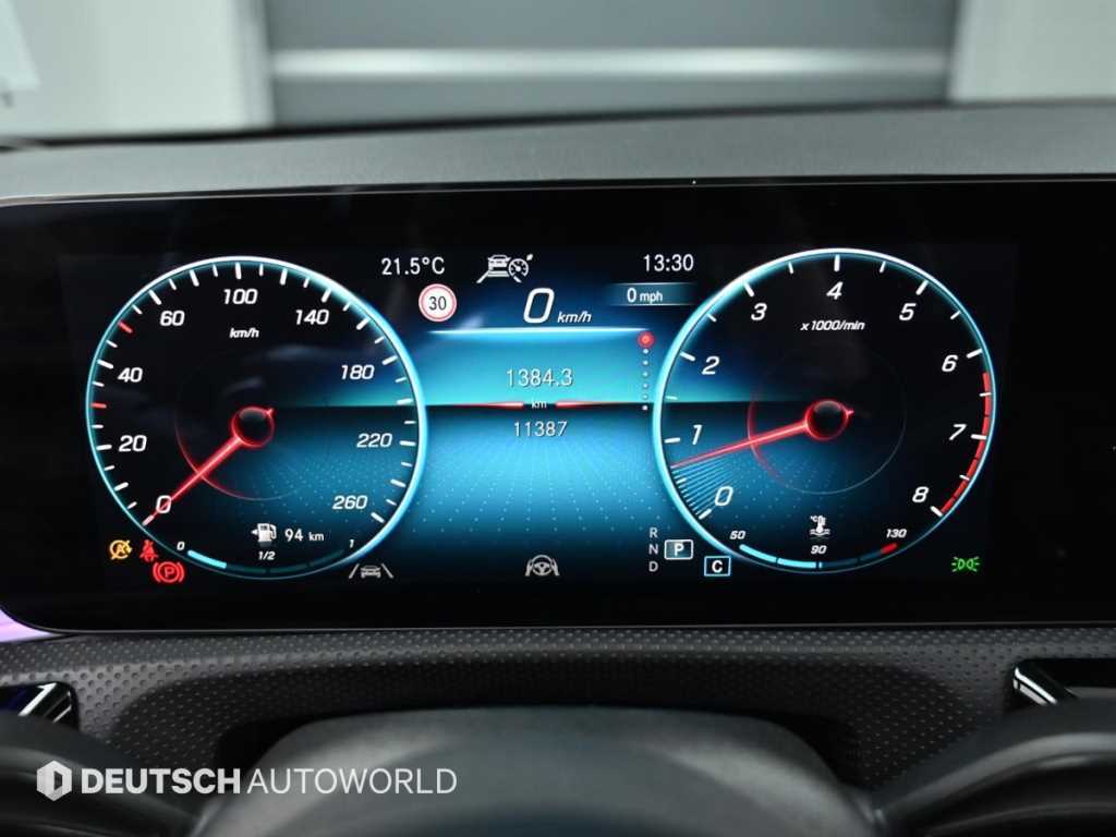 Mercedes Benz CLA Class - Vista 8