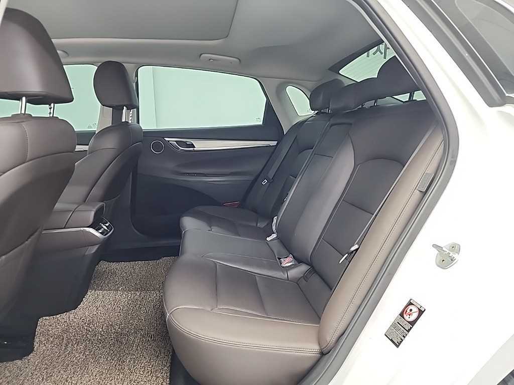 HYUNDAI Grandeur - Vista 12