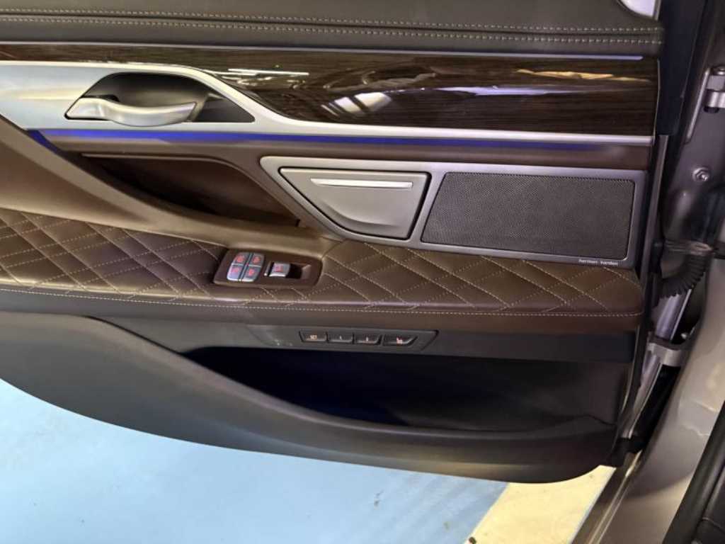 BMW 7 Series 2021 Gris - Importación desde Corea - HF Imports Iquique - Foto 19