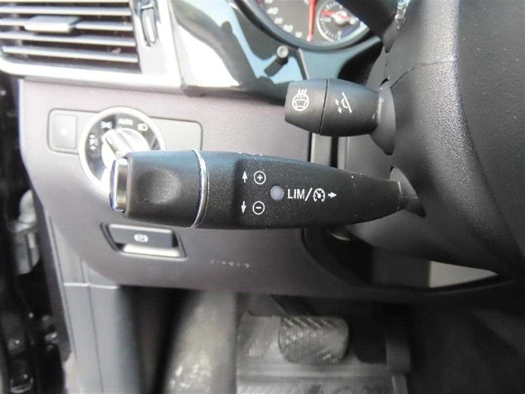 Mercedes Benz GLE Class - Vista 12