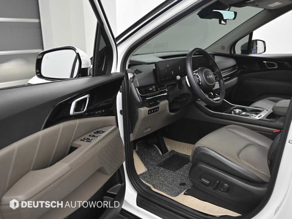 KIA Carnival - Vista 11