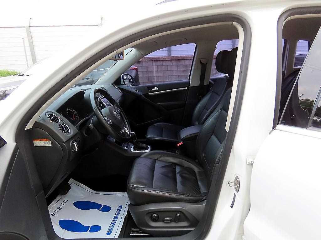 Volkswagen Tiguan - Vista 5