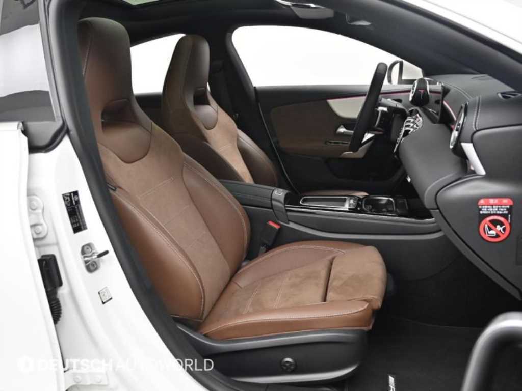 Mercedes Benz CLA Class - Vista 11